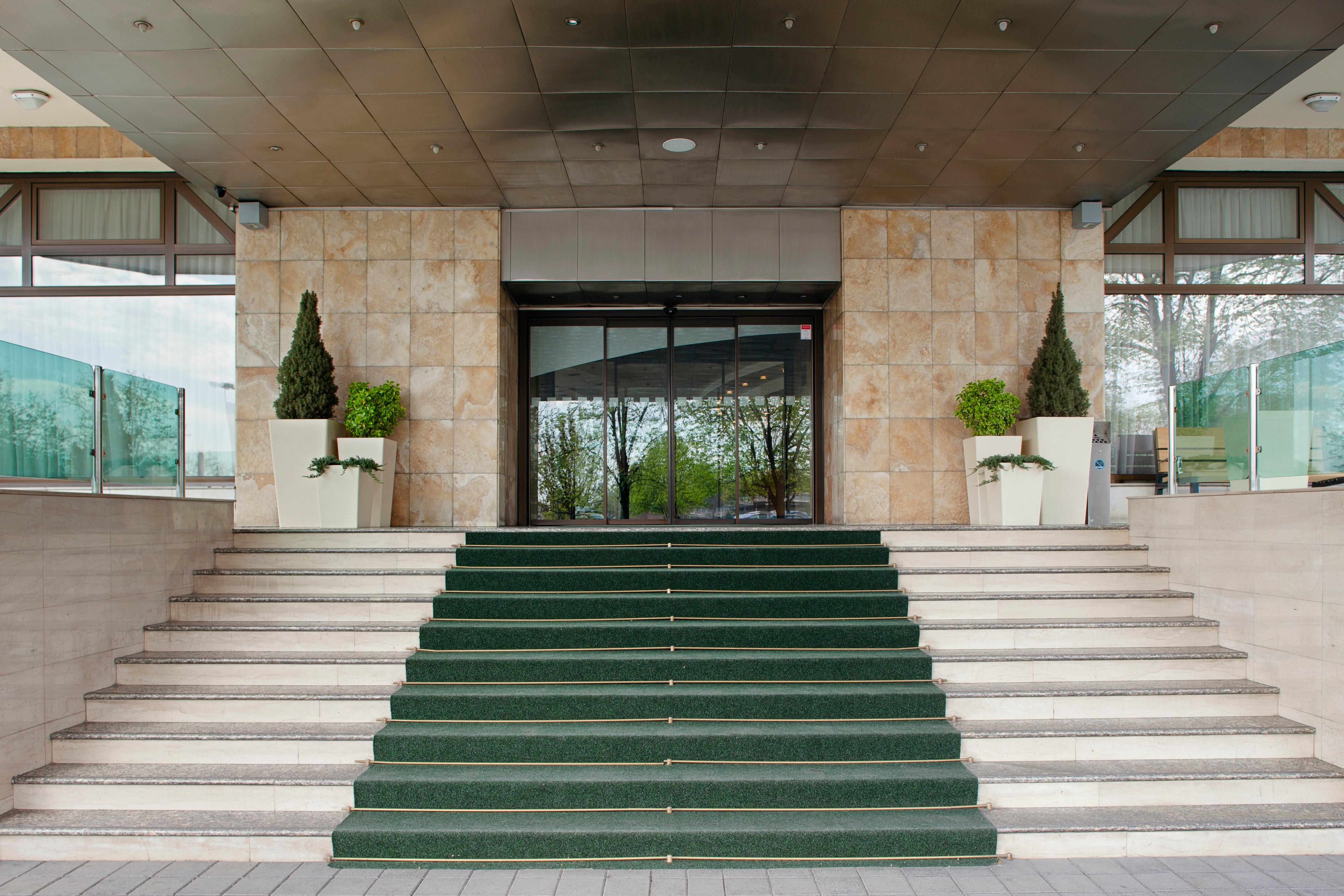 Holiday Inn Skopje By Ihg Exterior photo